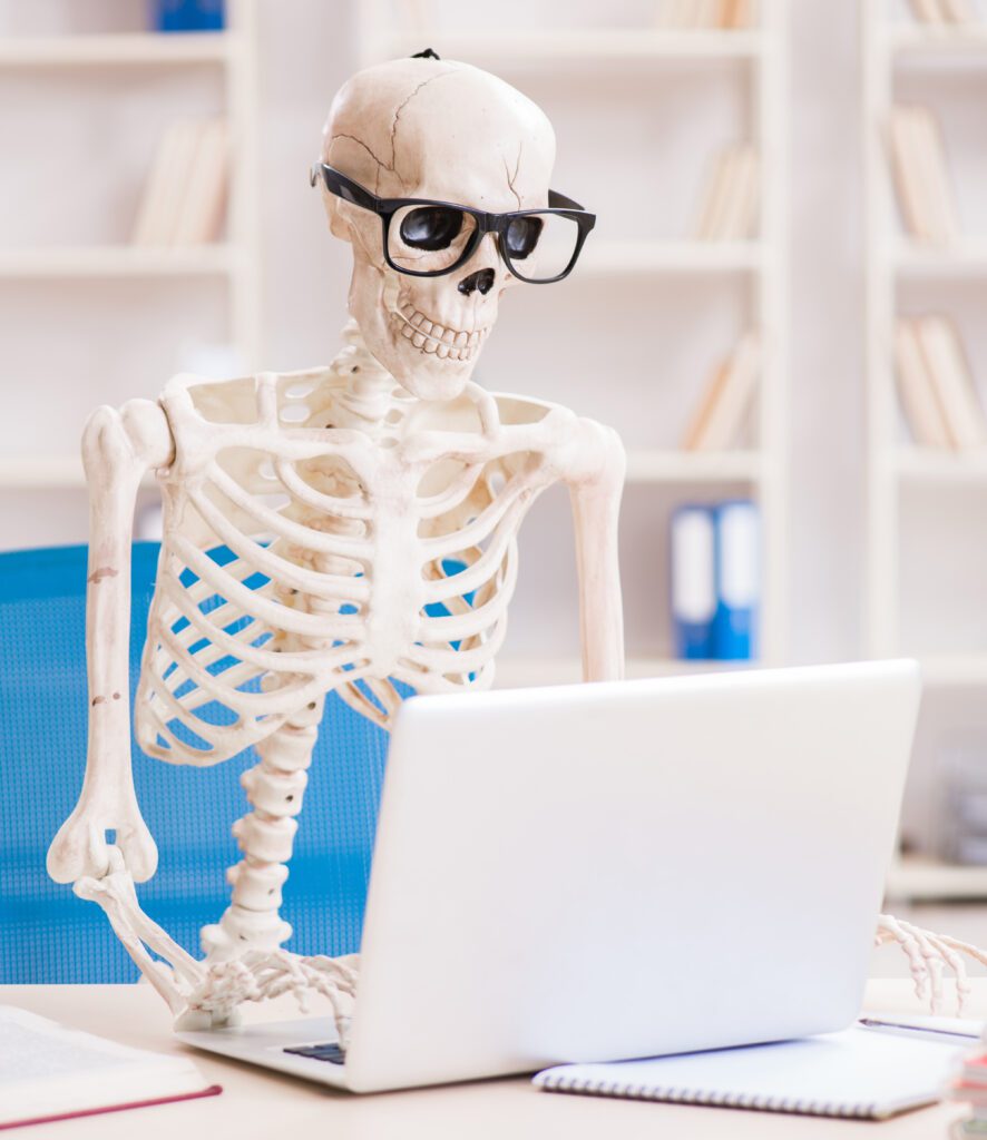 An undead sales commission manager wishes he had switched to commission tracking software instead of using excel